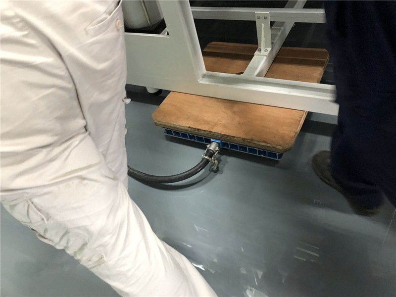 光伏设备38吨层压机吊装卸车气垫搬运定位