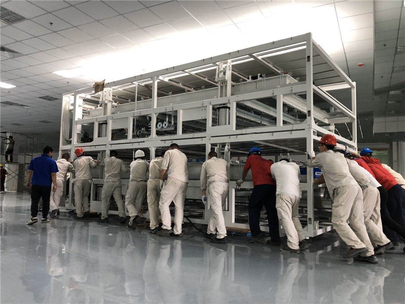 光伏设备38吨层压机吊装卸车气垫搬运定位