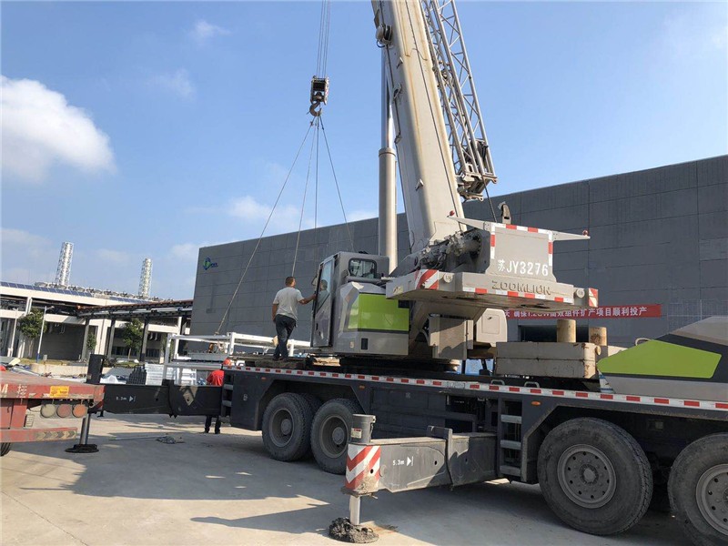 光伏设备38吨层压机吊装卸车气垫搬运定位