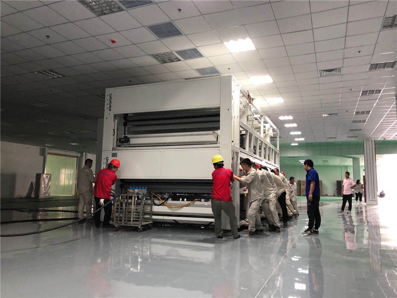 光伏设备38吨层压机吊装卸车气垫搬运定位